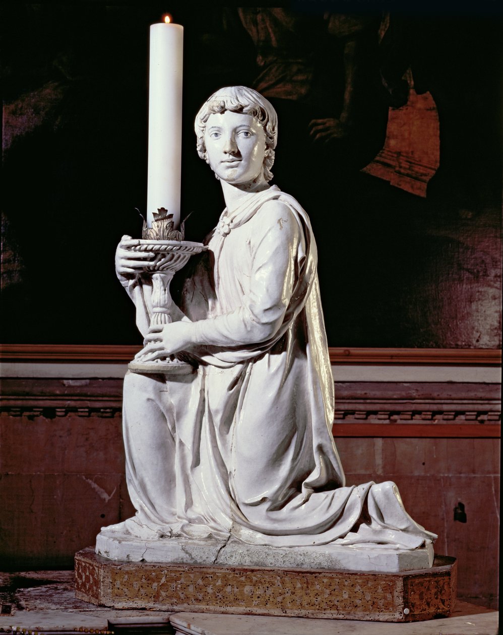 Gyertyát tartó angyal (mázas kerámia) (részletesen lásd a 97635-ös számot) (a párért lásd a 97637-8) alkotó: Luca Della Robbia
