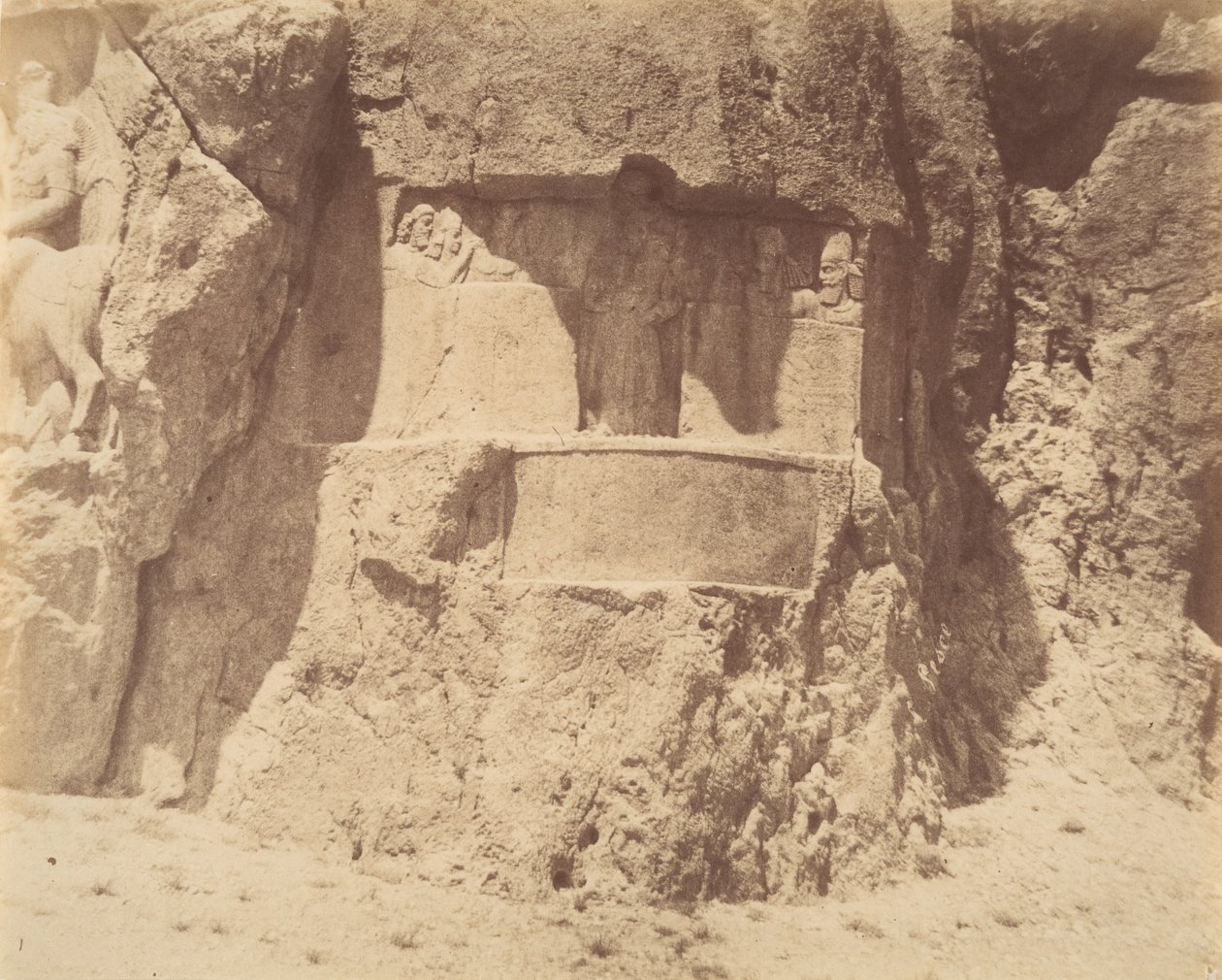 6 [Naksh-i Rustam, Persepolis közelében], 1840-60-as évek. alkotó: Luigi Pesce