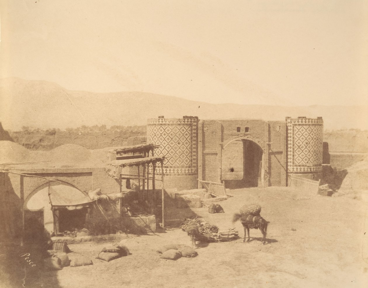 [Kormánykapu, Teherán, Irán], 1840-60-as évek. alkotó: Luigi Pesce