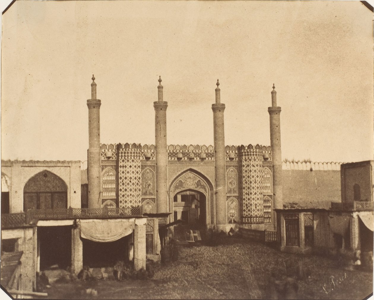 [The New Gate, Teheran], 1850-es évek. alkotó: Luigi Pesce