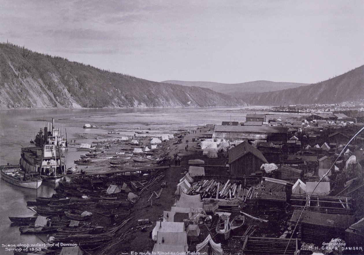 Dawson City tavasszal alkotó: M.H. Craig