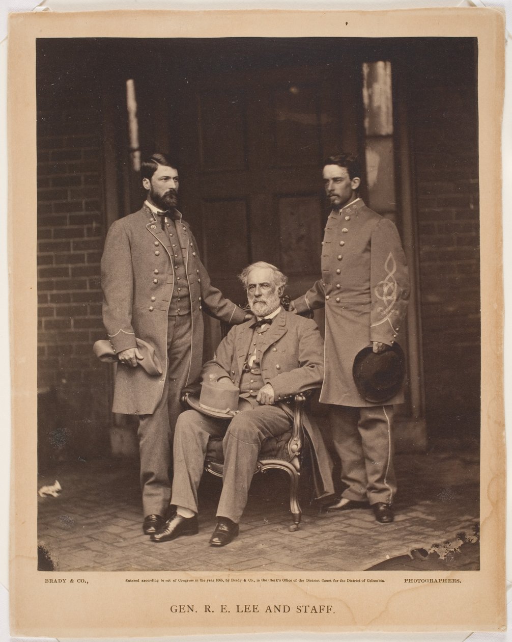 Robert E Lee tábornok és személyzete, 1865 (albumnyomat) alkotó: Mathew B. Brady