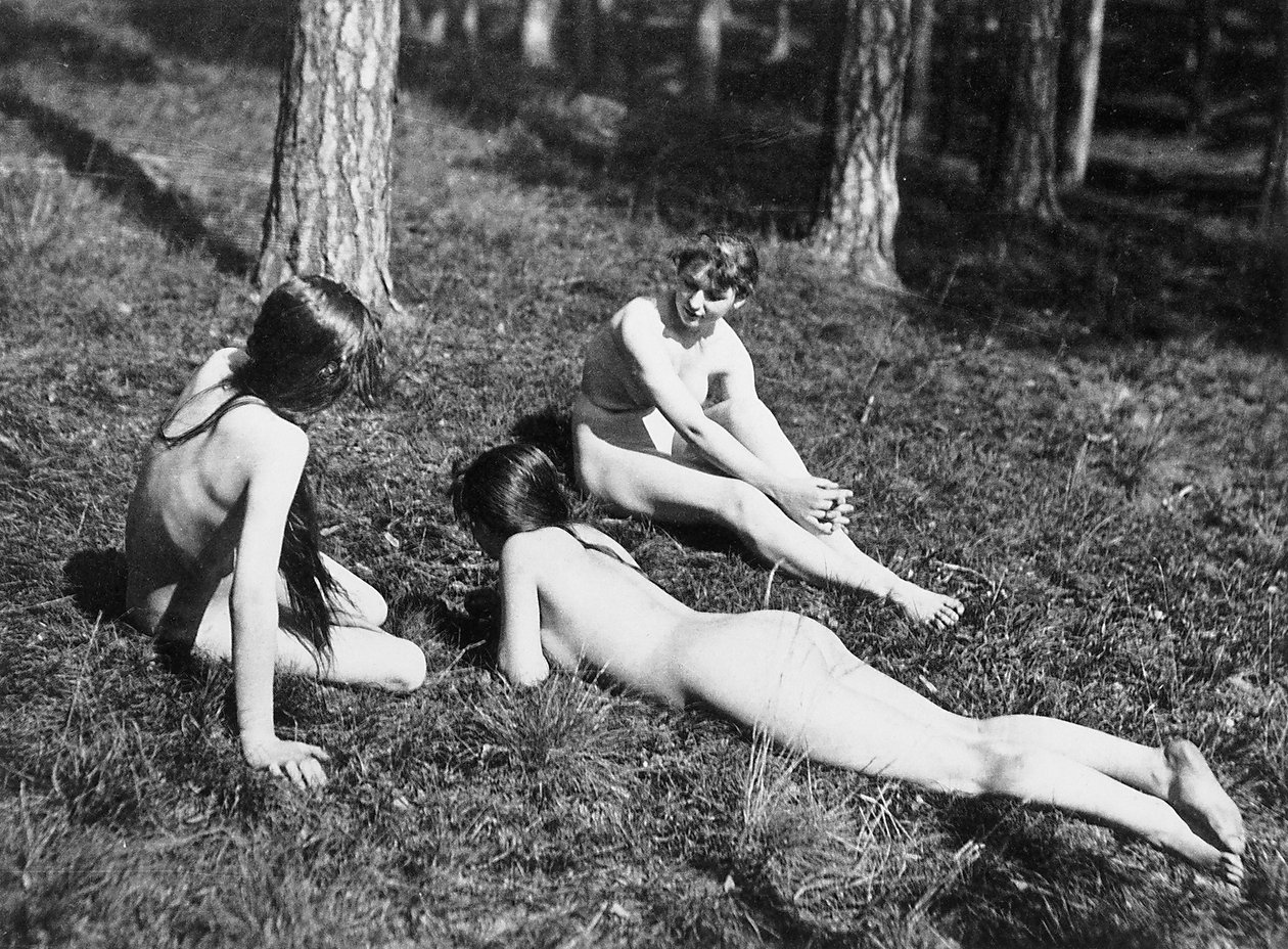 Szabadban; 50 modell vizsgálata, Németország, 1920-as évek alkotó: Max Koch