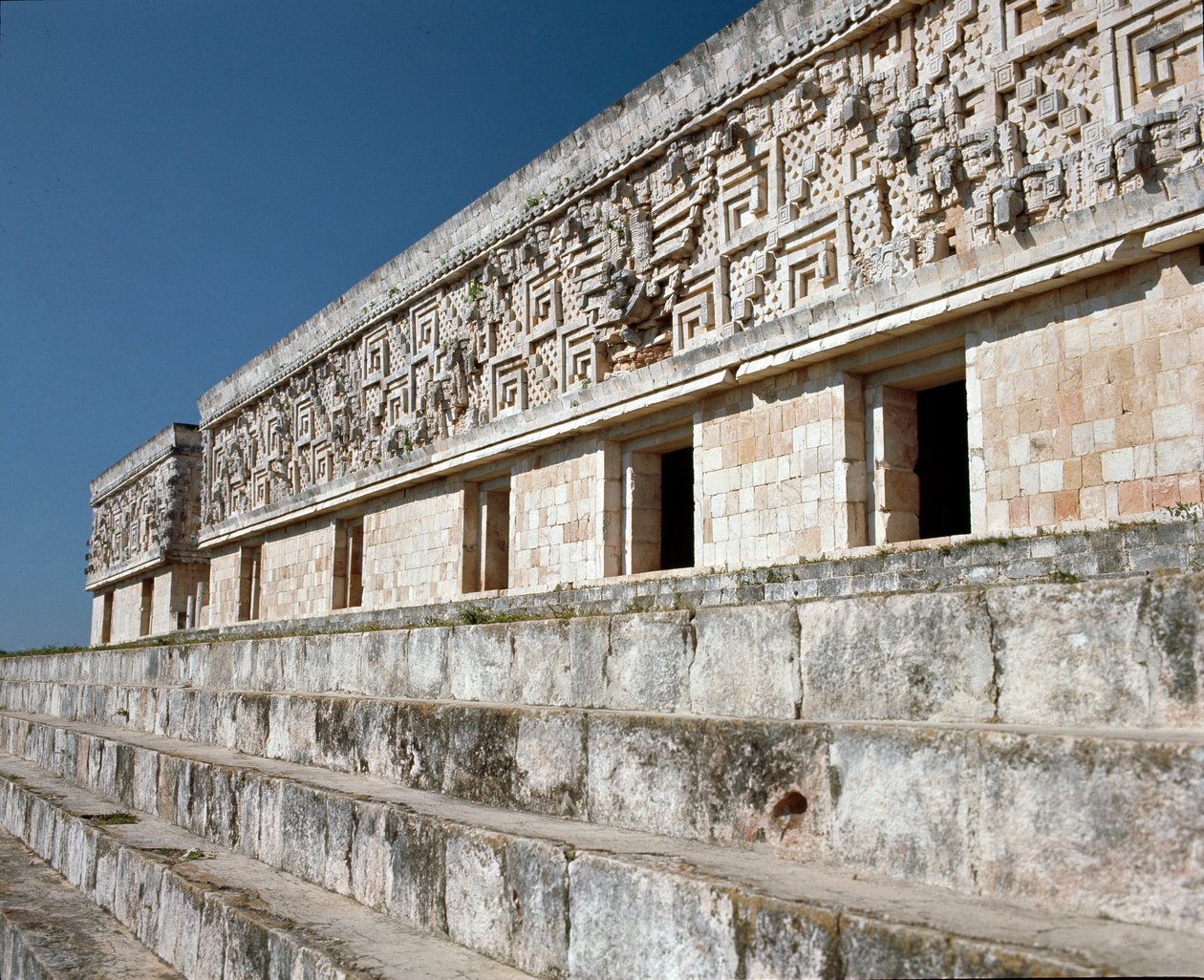 Kormányzói palota, 6. század alkotó: Mayan Mayan