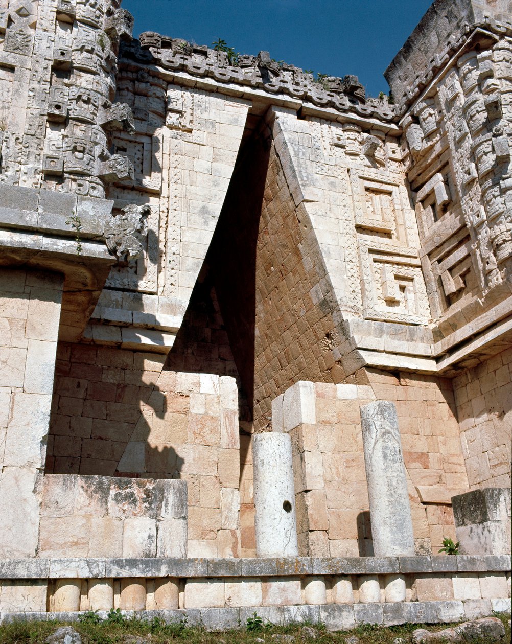 Kormányzói palota, 6. század alkotó: Mayan Mayan
