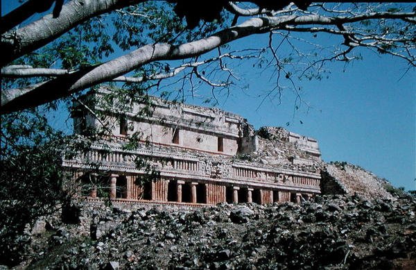 Kilátás a Nagy Palotára (fotó) alkotó: Mayan Mayan