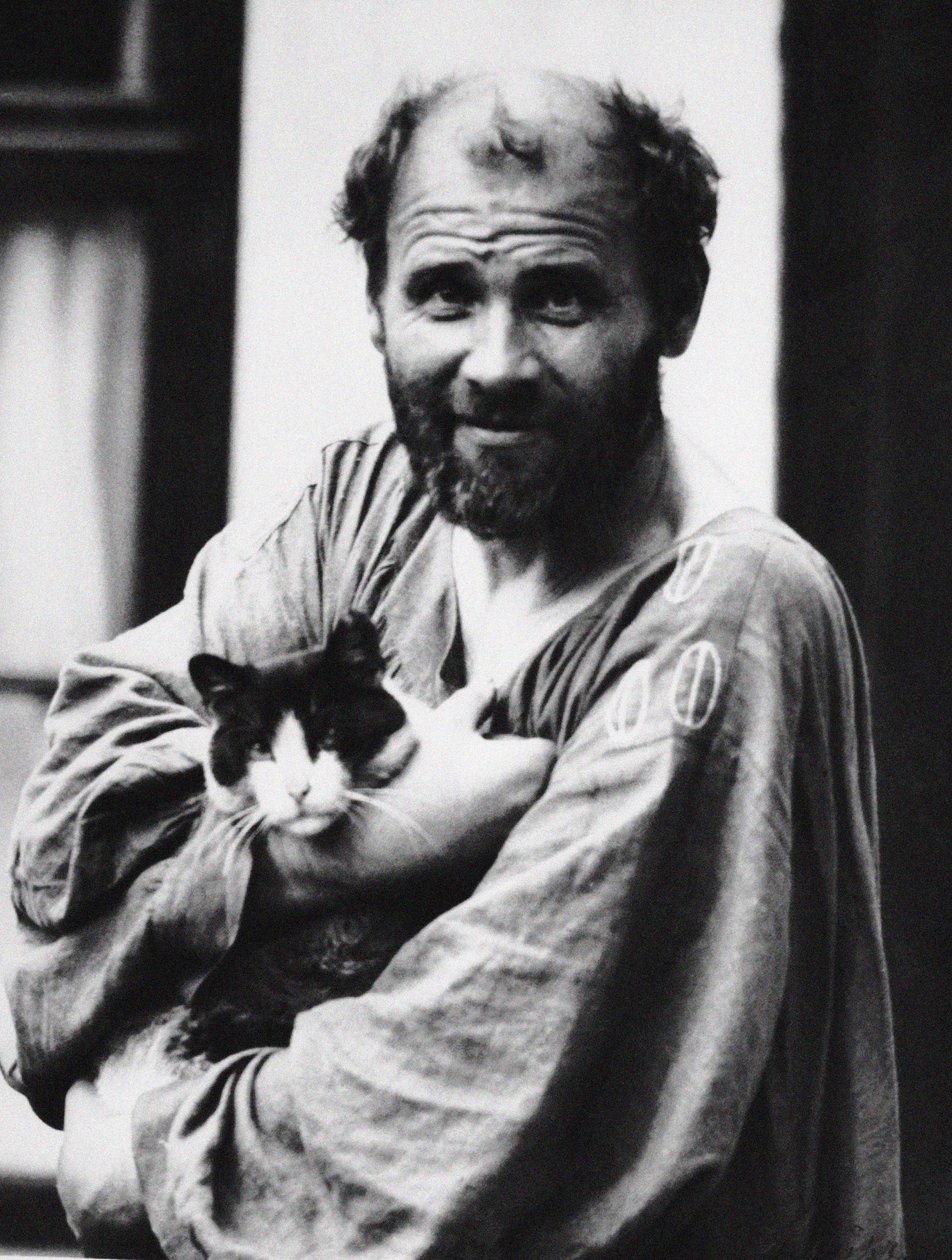 Gustav Klimt macskával, 1911. alkotó: Moritz Nähr