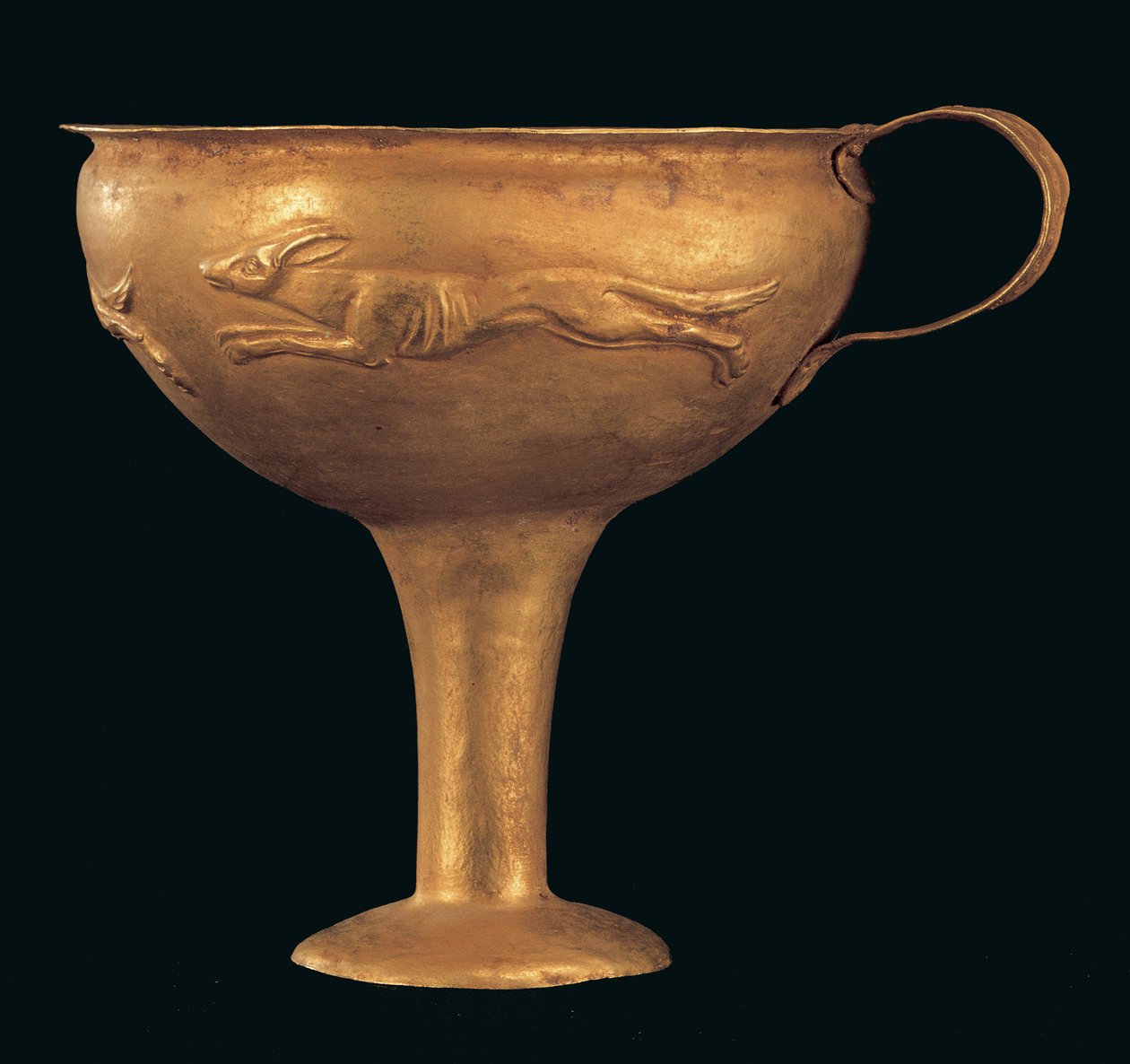 Egynyeles kylix, kutyavadászatot ábrázoló, halotti díszítéssel, későhelladikus IIB-IIIA 1. korszak (arany) alkotó: Mycenaean