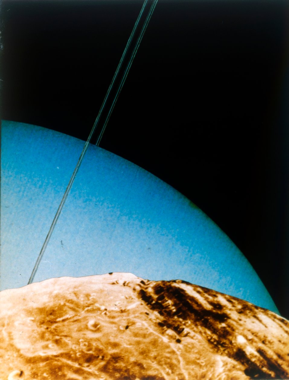 Uránusz Mirandából, 1986. alkotó: NASA Images