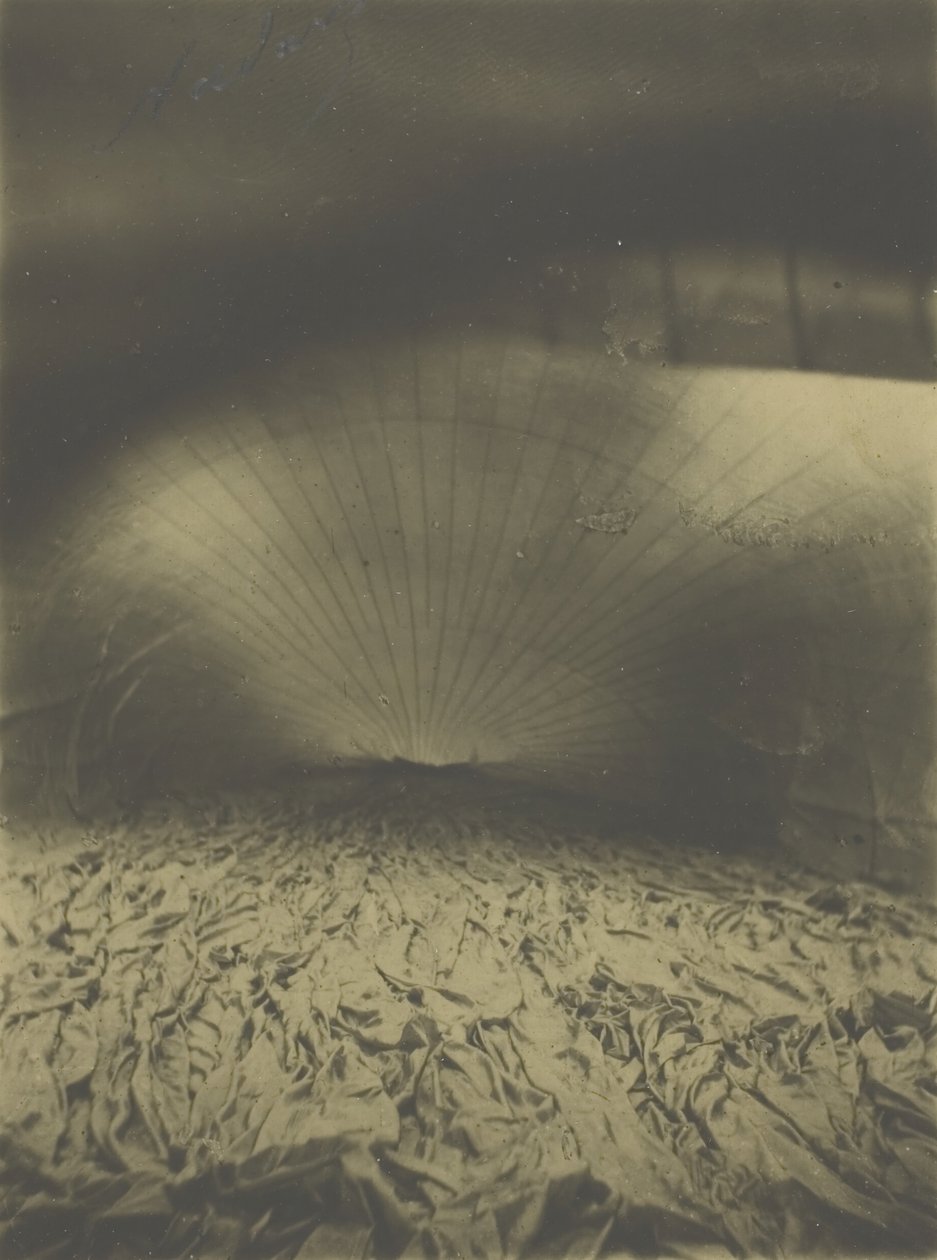 A Le Géant Inflating belseje, 1863. alkotó: Nadar