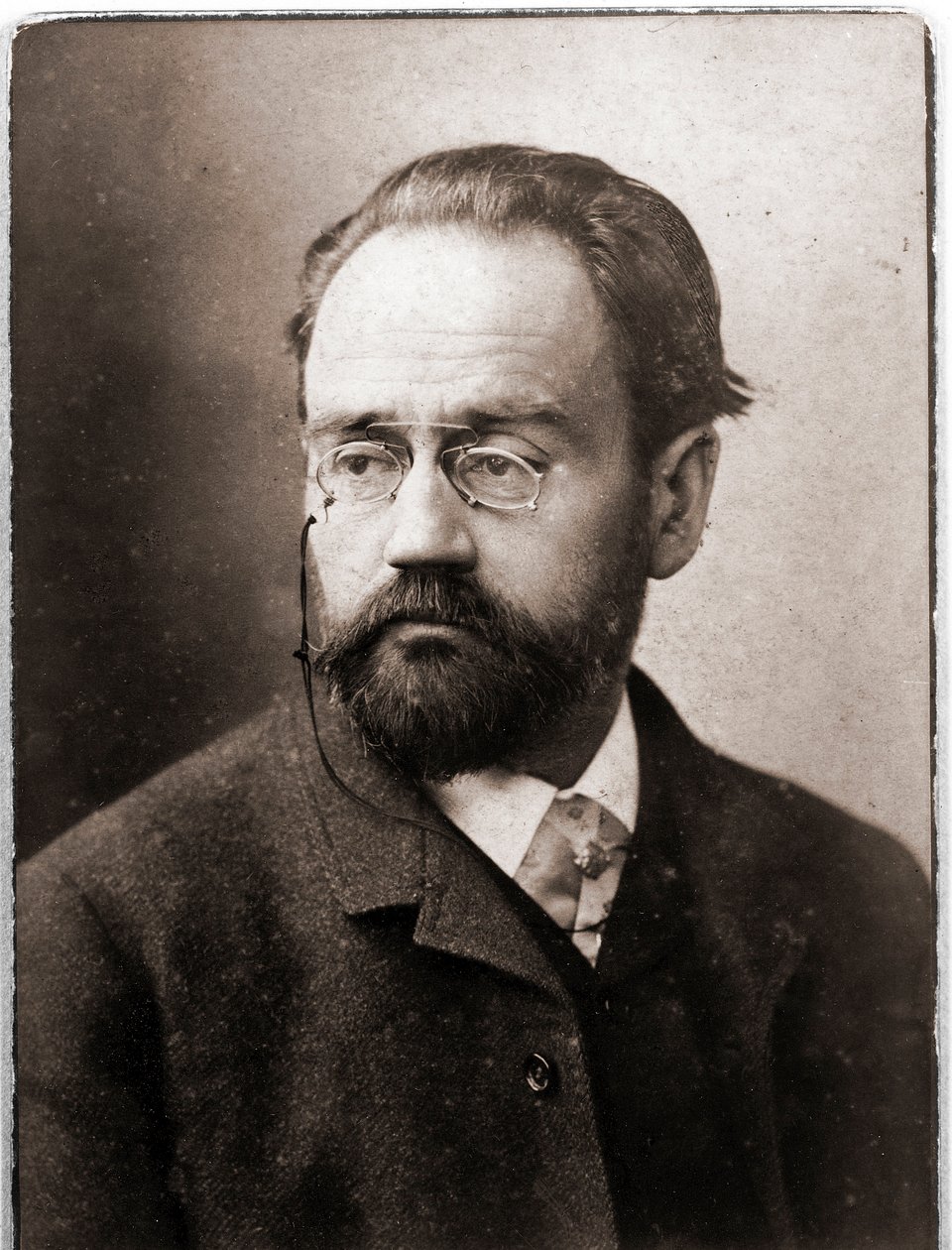 Emile Zola portréja alkotó: Nadar