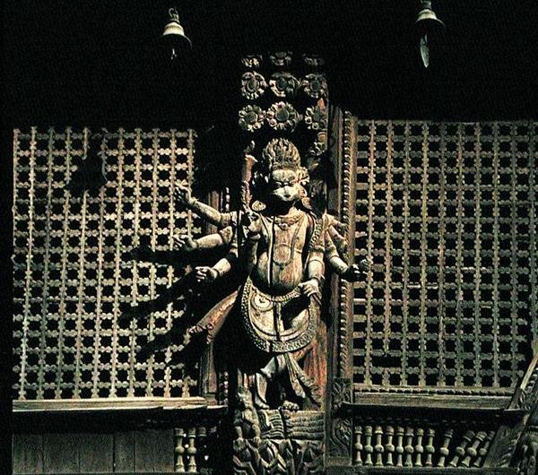 Részlet kívülről (fa) alkotó: Nepalese School