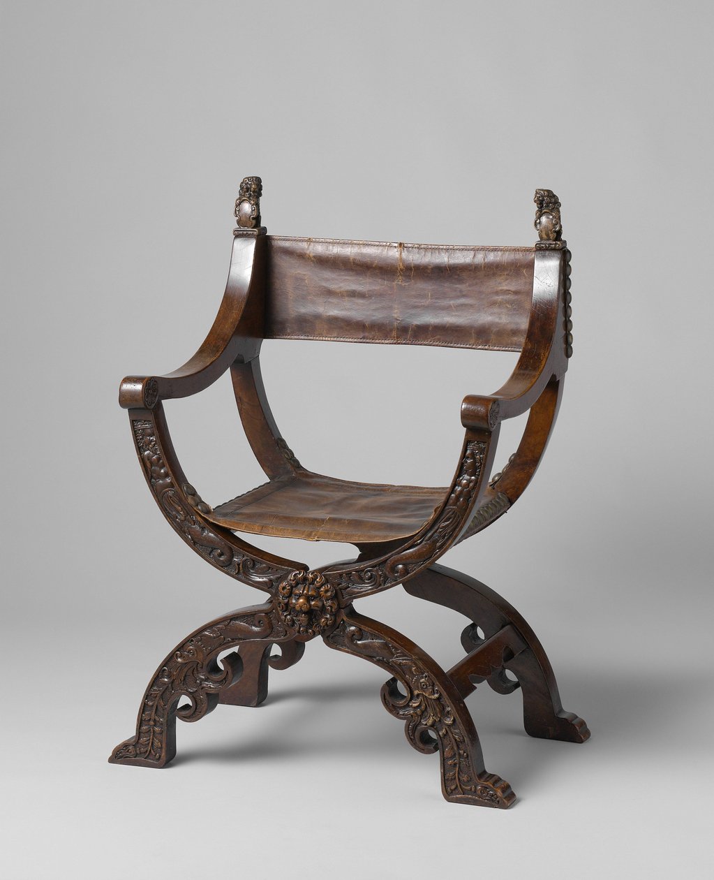 Összecsukható szék, 1620-50 körül (dió) alkotó: Netherlandish School