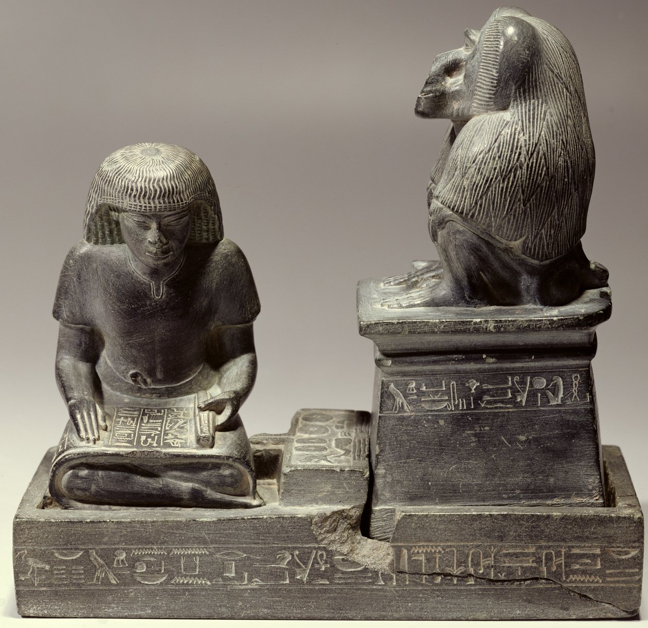 A királyi írnok Nebmertuf írása a Holdisten Thoth védelme alatt (skizma) alkotó: New Kingdom Egyptian