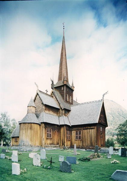 Lom-templom (Stavkyrkje) alkotó: Norwegian School