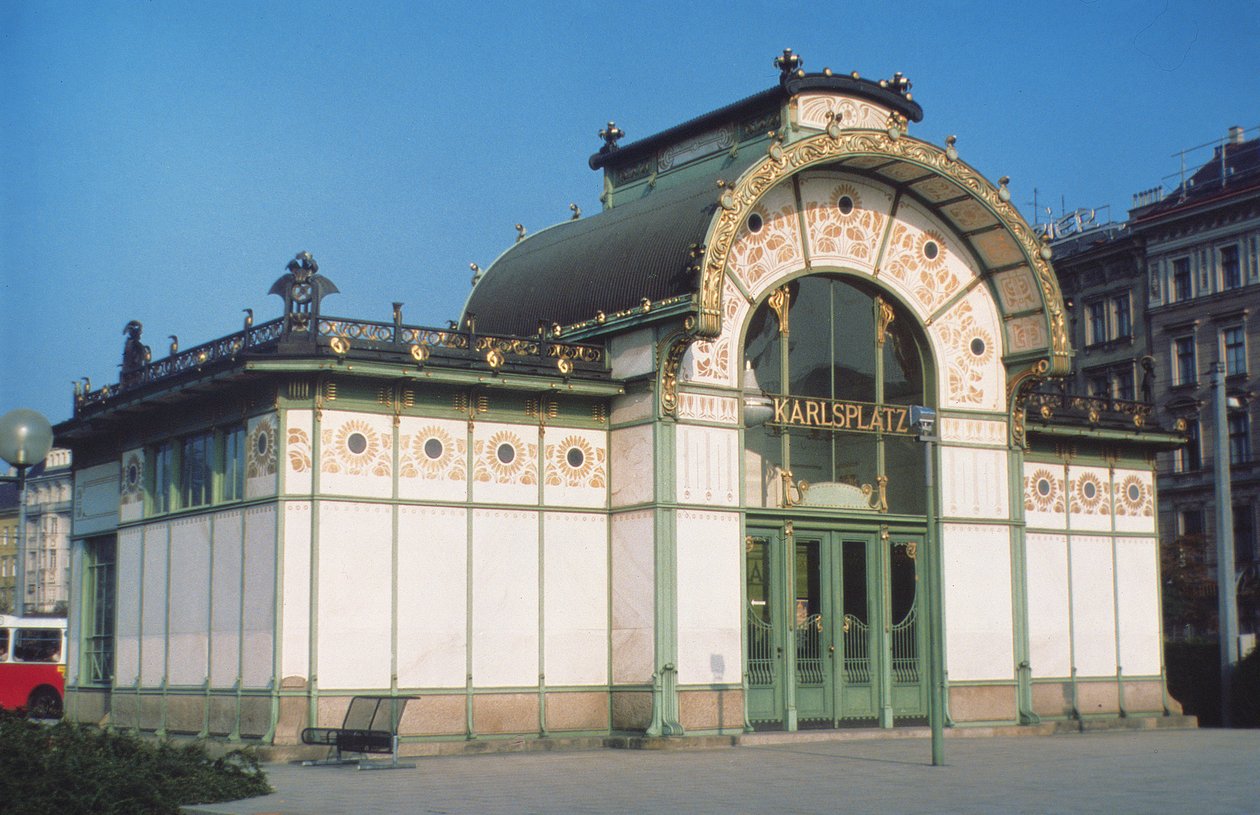 Otto Wagner (1841-1918) által tervezett Karlsplatz Stadtbahn alkotó: Otto Wagner