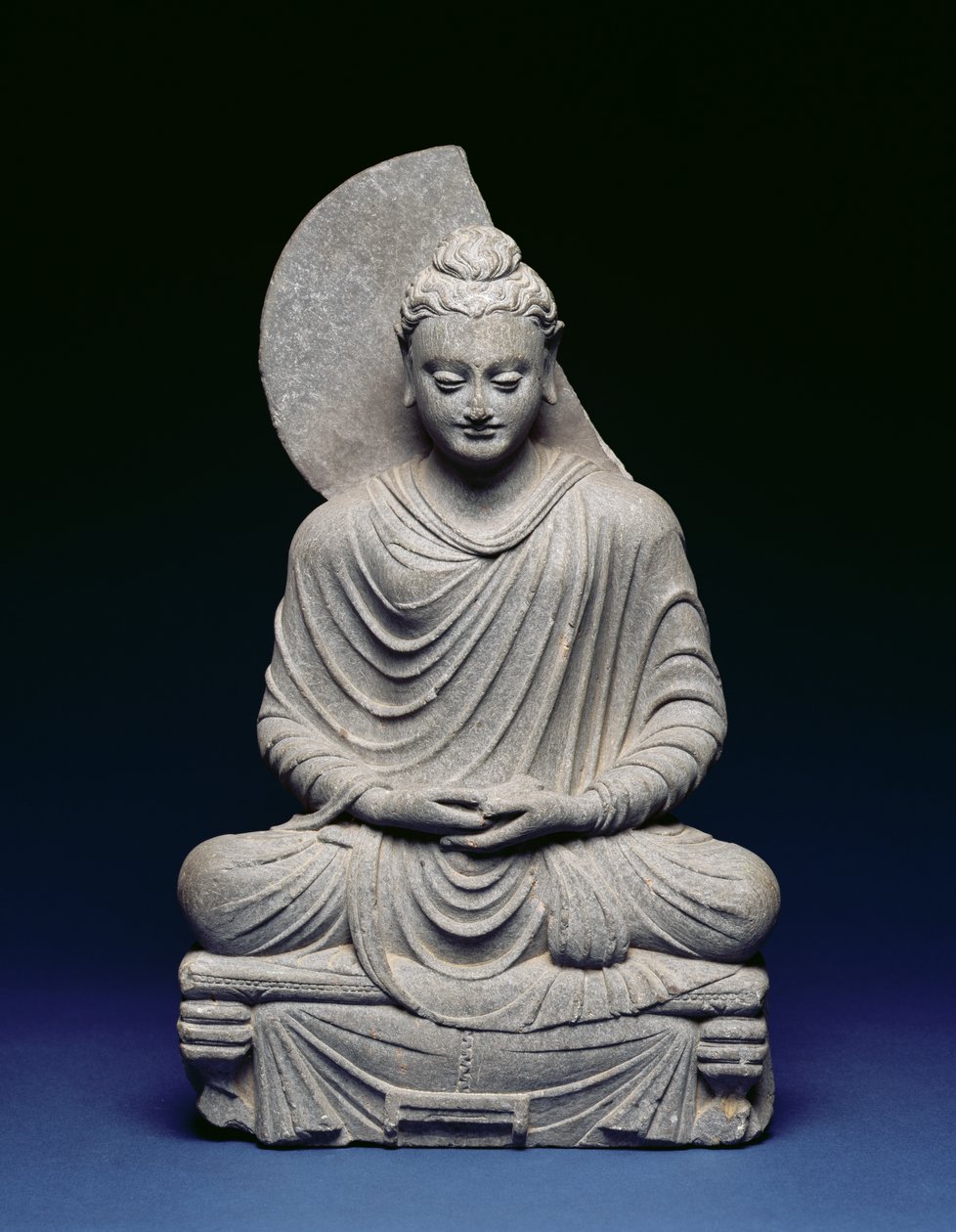 Ülő Buddha, Gandhara, Kr.u. 1-3. század (pala) alkotó: Pakistani School