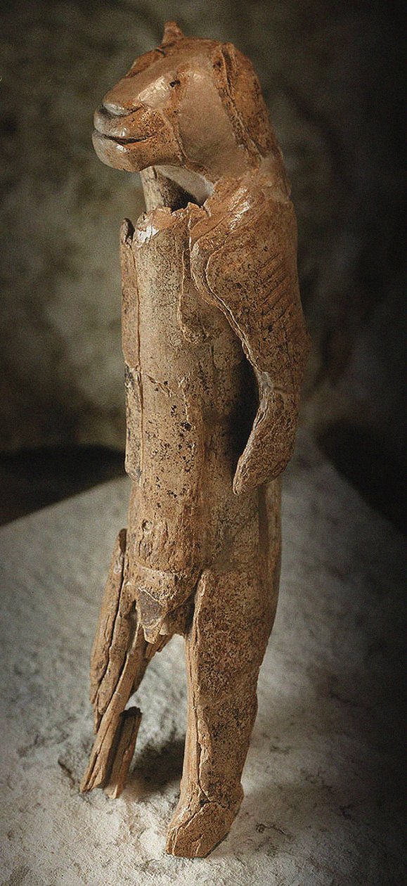 Oroszlánember, aurignaci kultúra (mamut elefántcsont) alkotó: Paleolithic