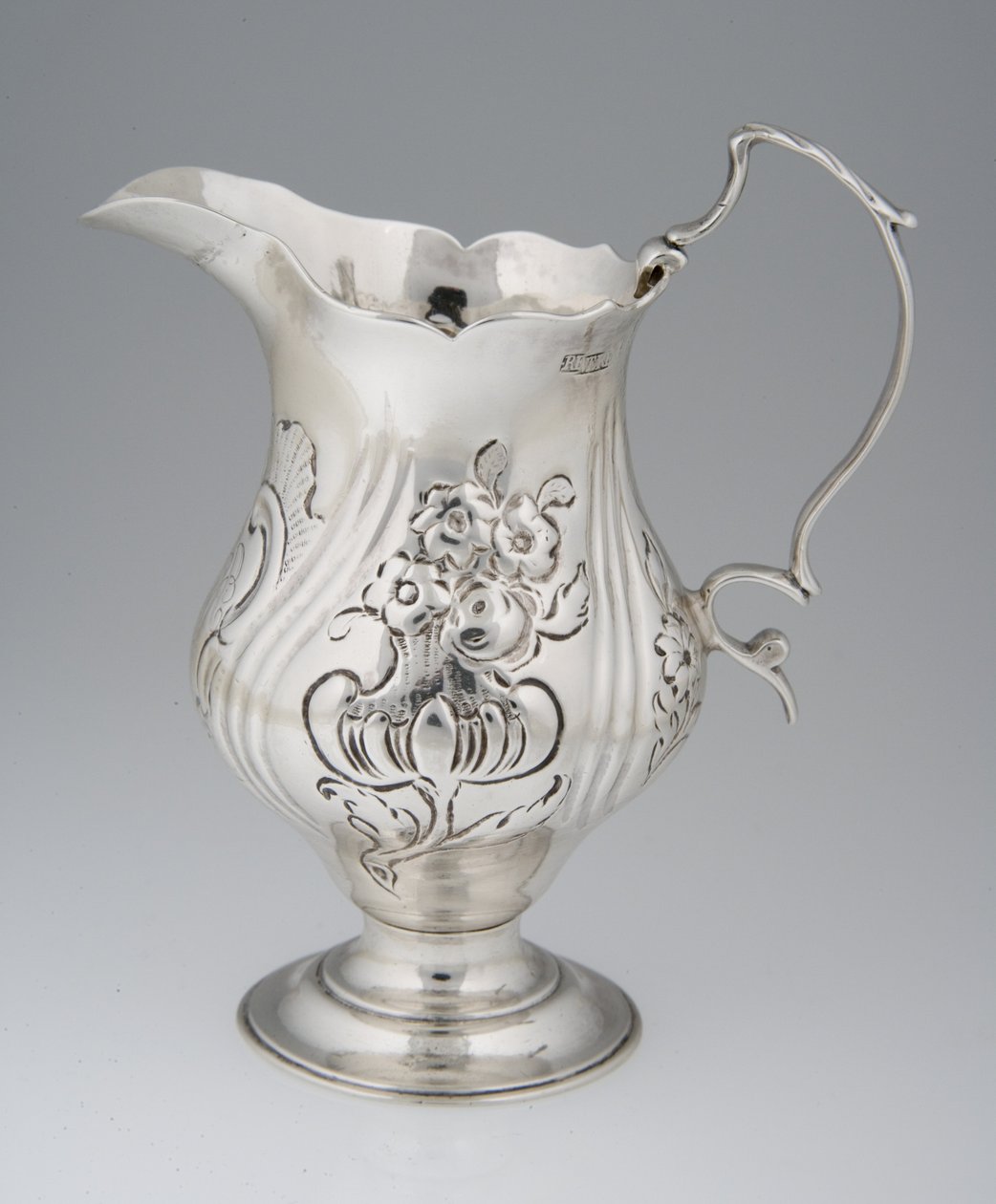 Creampot (ezüst) alkotó: Paul Revere