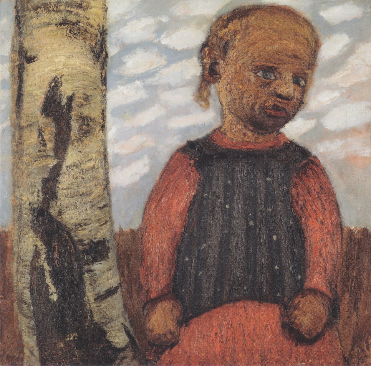 Lány piros ruhában, egy fatörzsön, felhős ég előtt alkotó: Paula Modersohn Becker