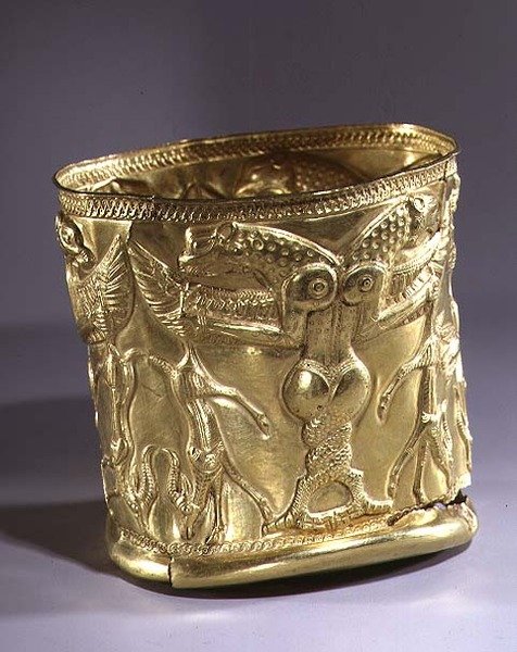 Mitológiai lényekkel díszített serleg, Irán északnyugati részén, ie 1200-1100 körül (electrum) (lásd még: 229345) alkotó: Persian School