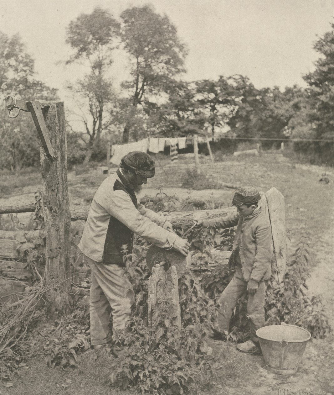 A Grindstone-ban – A Suffolk Farmyard alkotó: Peter Henry Emerson
