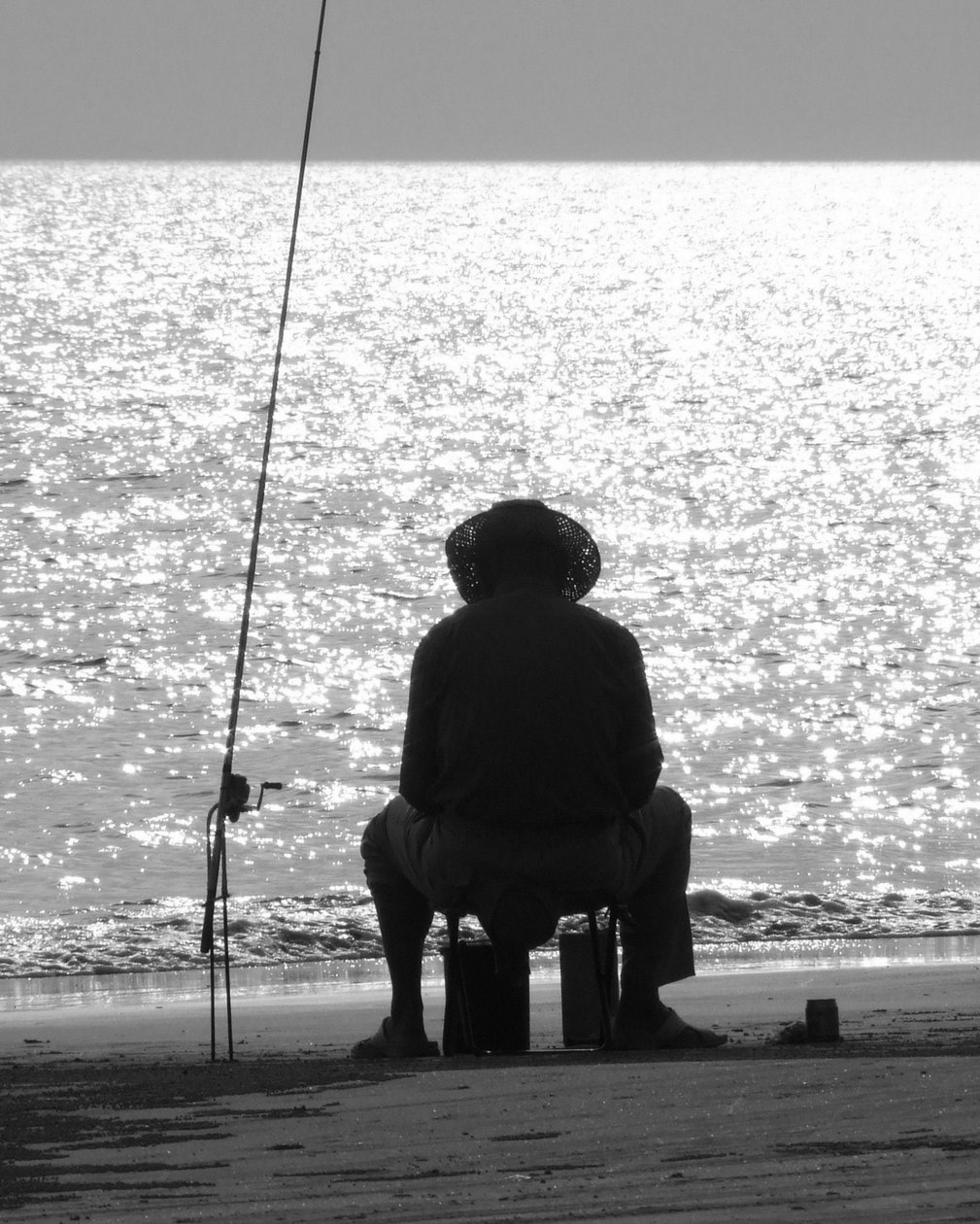 HORGÁSZAT SANYA STRAND... KÍNA, 2008, (FOTÓ) alkotó: Peter McClure
