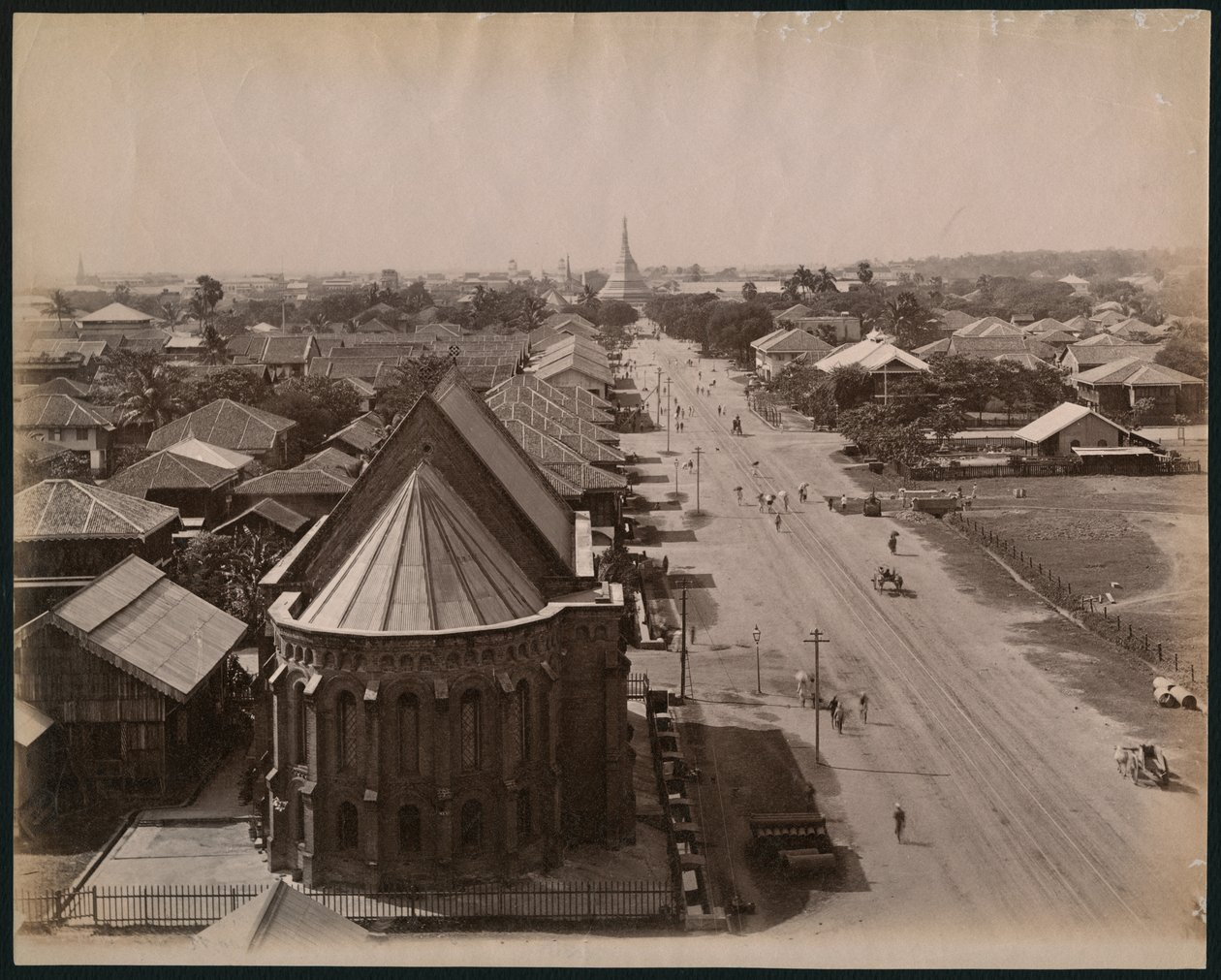 Kilátás Rangoonról, Burma, 1880 körül (albumnyomat) alkotó: Philip Adolphe Klier