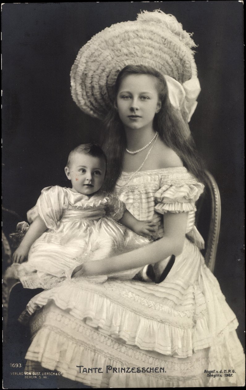 Prinzesschen néni, Luise porosz hercegnő alkotó: Photographer German