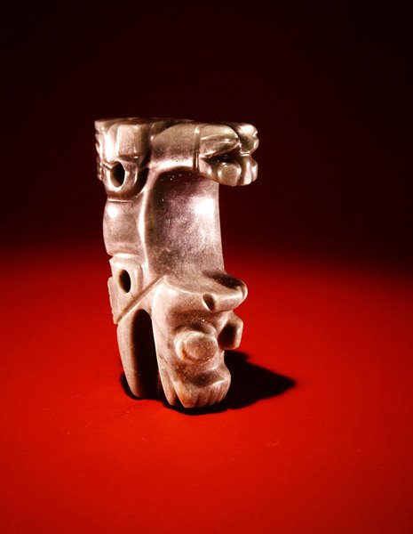 Kompozit állati medál, Guacimo, Linea Vieja területéről (áttetsző tengerzöld jáde) alkotó: Pre Columbian Pre Columbian