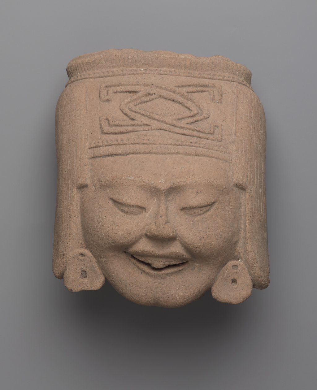Egy nevető nő feje, Totonac (kerámia) alkotó: Pre Columbian