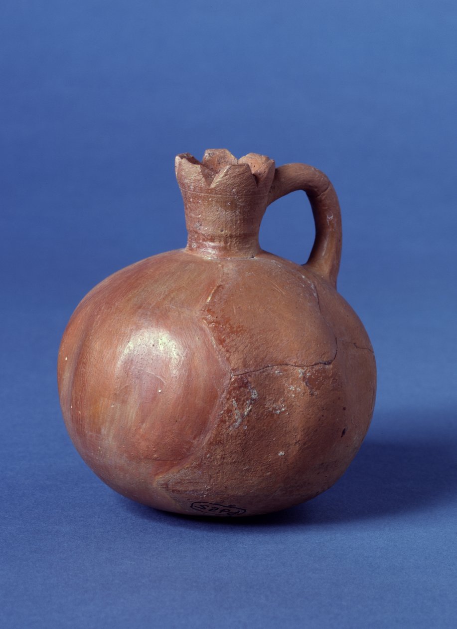 Gránátalma alakú, égetett őskori juglette, Jeruzsálem (kerámia) alkotó: Prehistoric