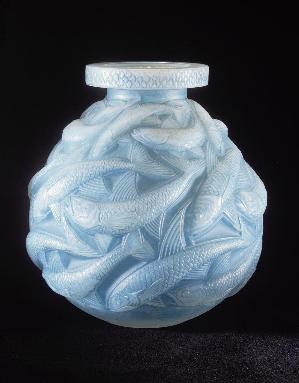 Lazacváza, 1928 (kék, opálos üveg) alkotó: Rene Jules Lalique