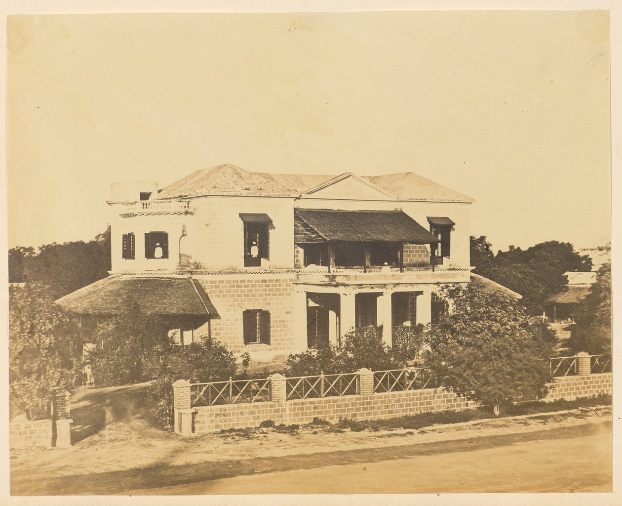 [House] alkotó: Robert C. Tytler