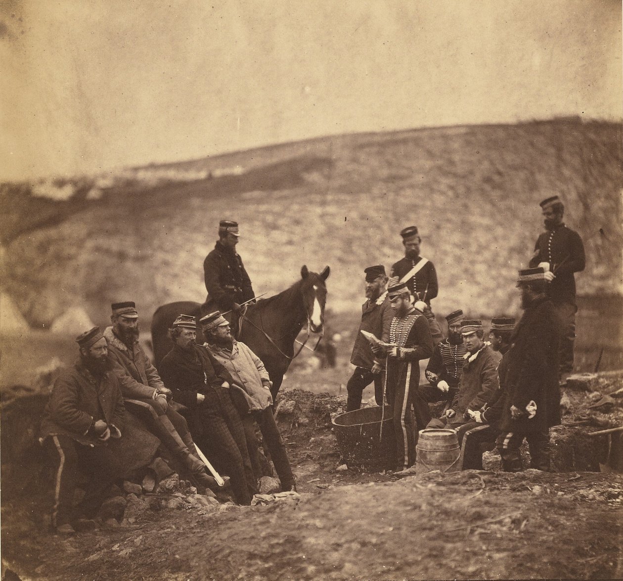 A 8. huszárezred tisztjei és emberei. alkotó: Roger Fenton