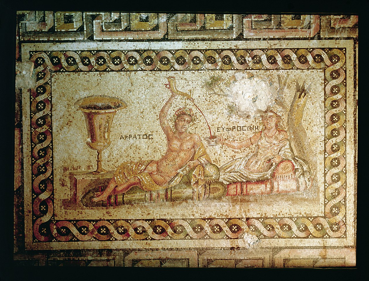 Akratos bort tölt, Belkisből vagy Zeugmából, Délkelet-Törökországból (mozaik) alkotó: Roman
