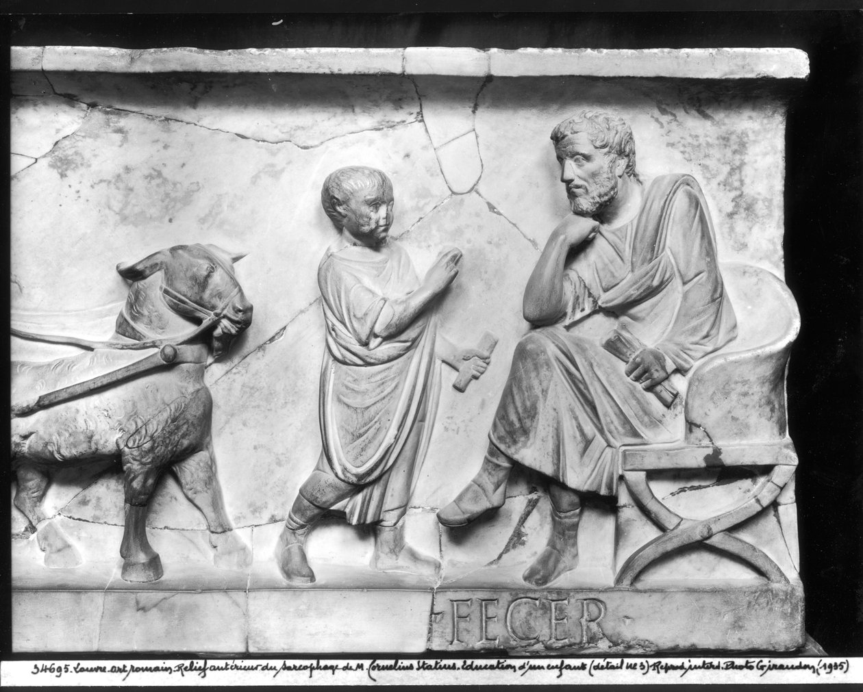 Részlet Cornelius Statius szarkofágjából, amely egy gyermeket ábrázol, aki tanítója lábainál mondja a leckét (márvány) alkotó: Roman