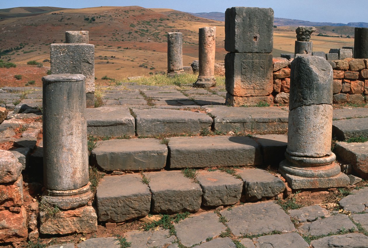 A keresztény bazilika bejárata alkotó: Roman