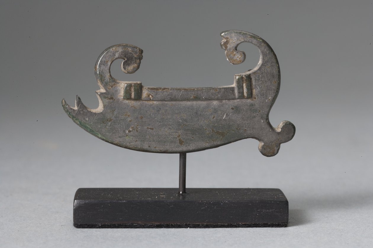 Hajó lábszárcsont (ónozott bronz) alkotó: Roman