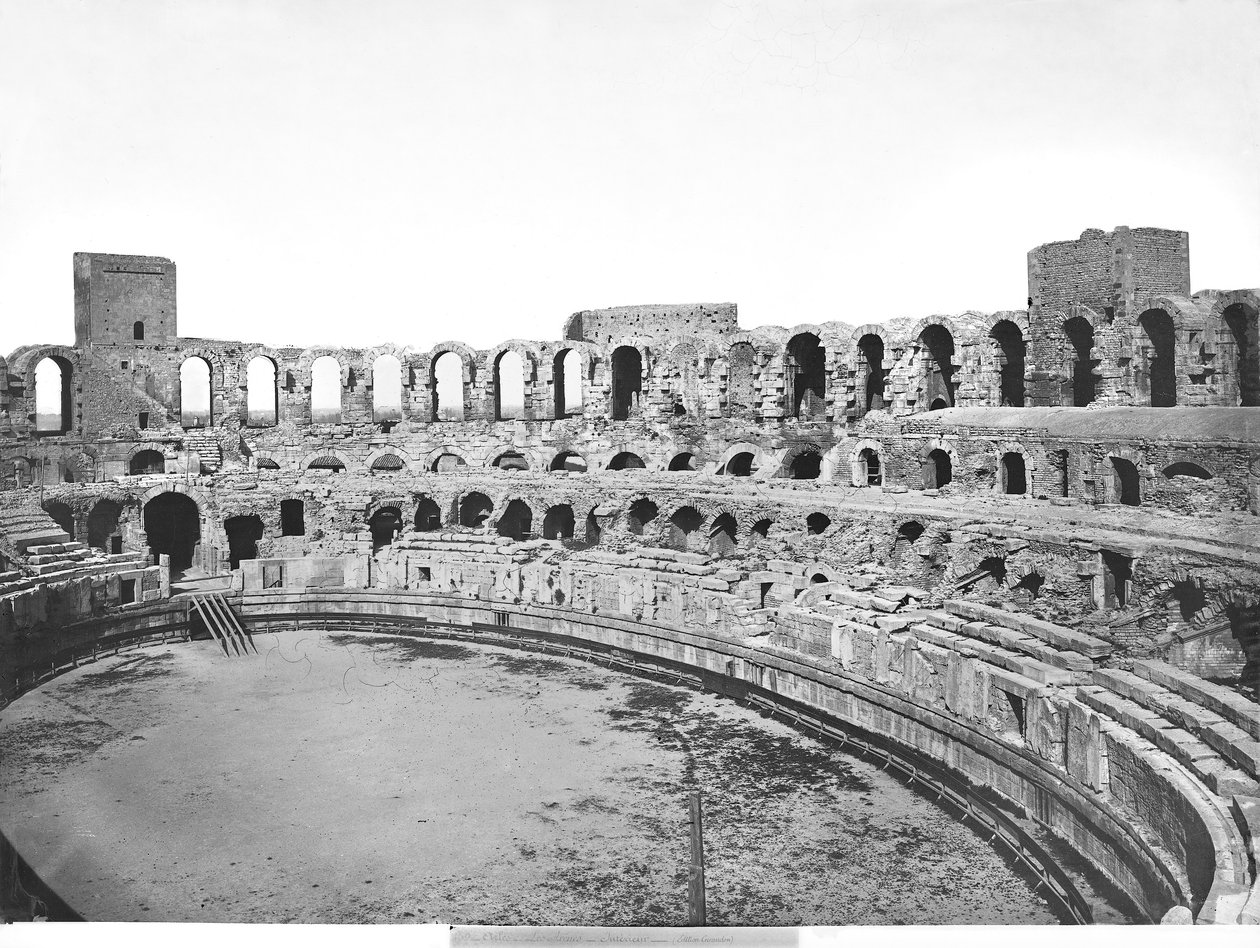 Az amfiteátrum belső nézete alkotó: Roman