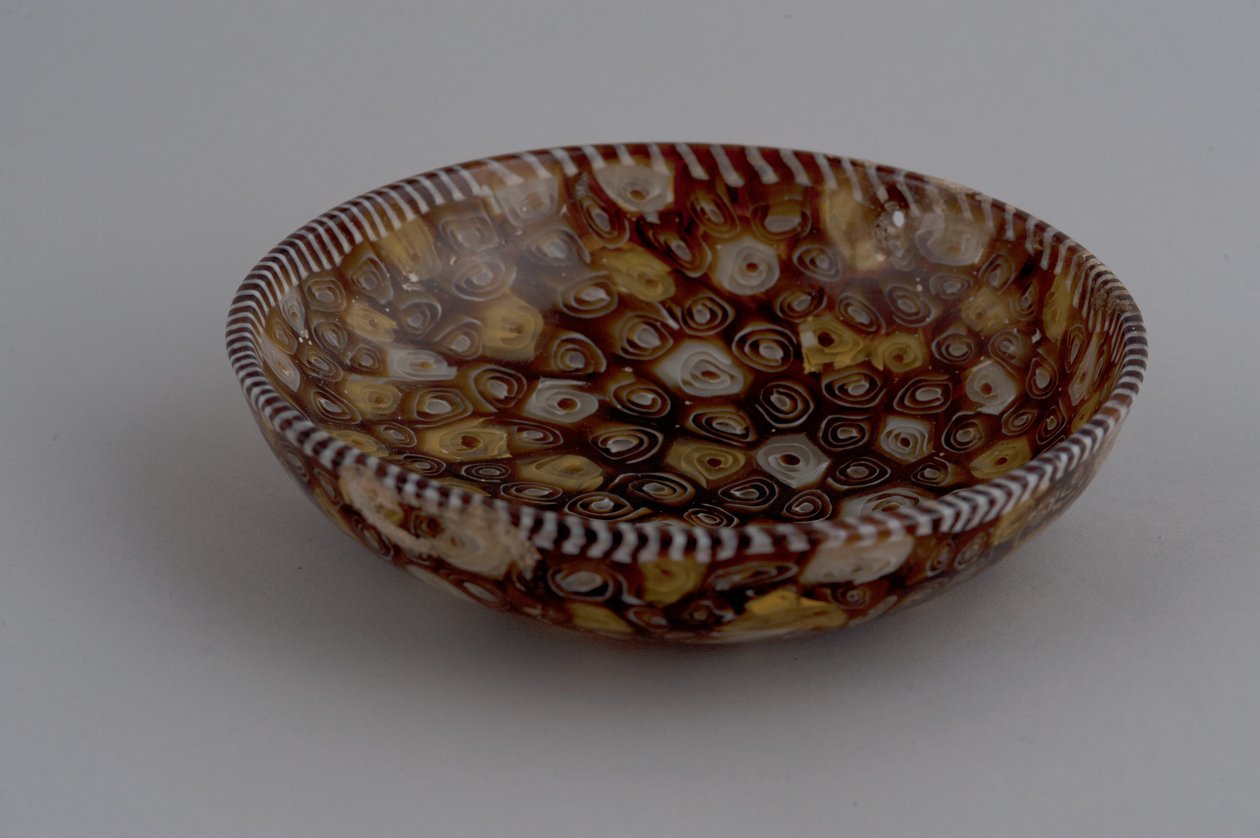 Millefiori edény (üveg) alkotó: Roman