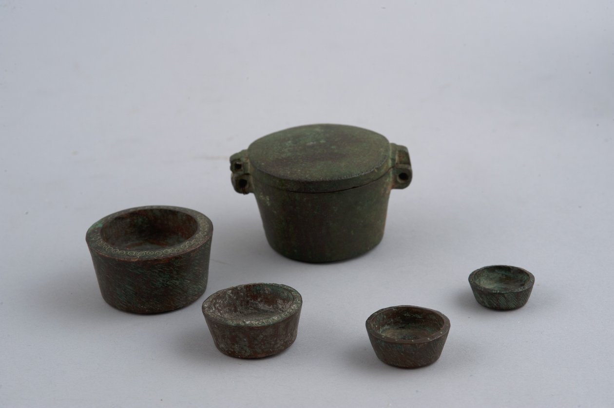 Súlykészlet (bronz) alkotó: Roman