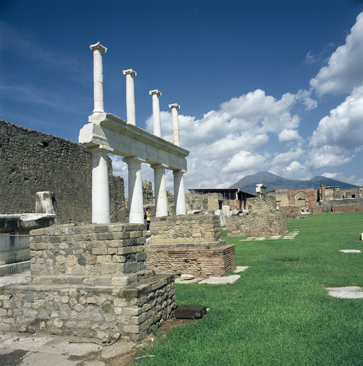 A Fórum alkotó: Roman