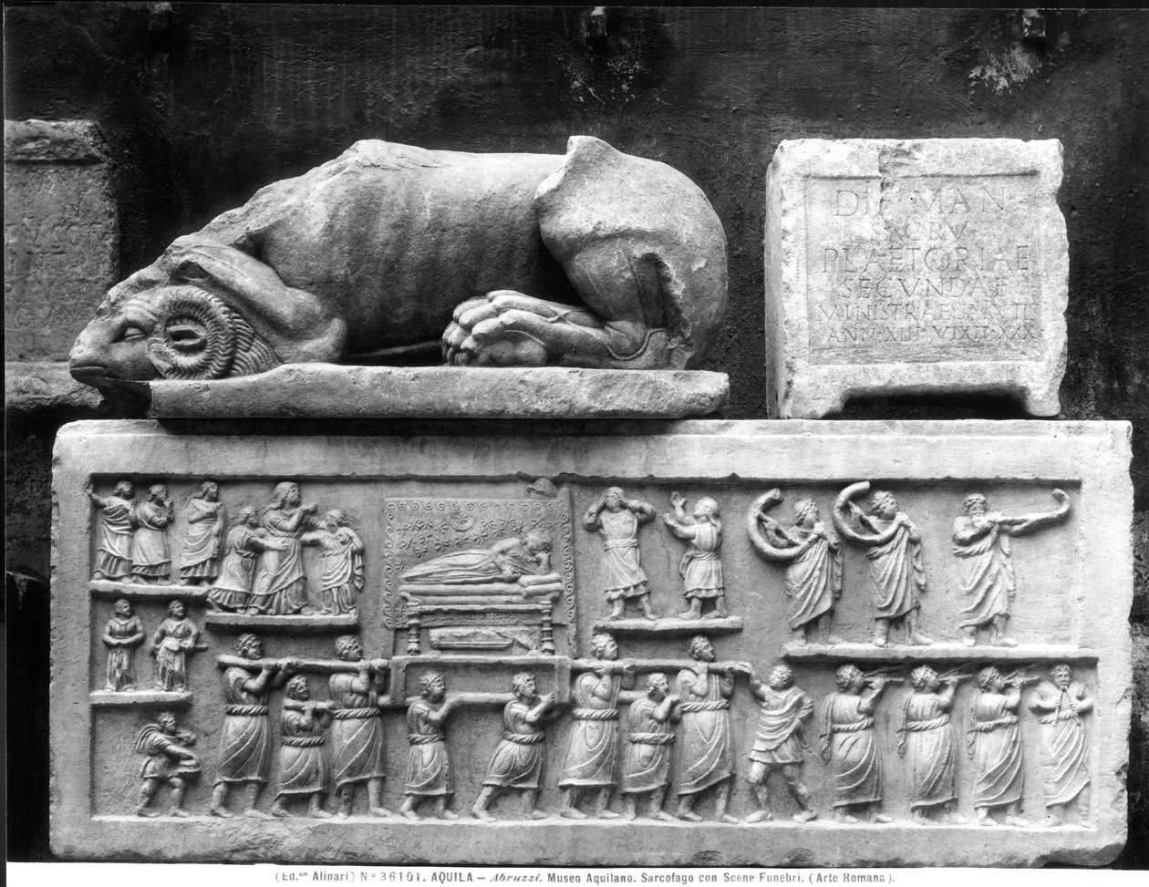 Temetkezési csoportot ábrázoló szarkofág alkotó: Roman Roman