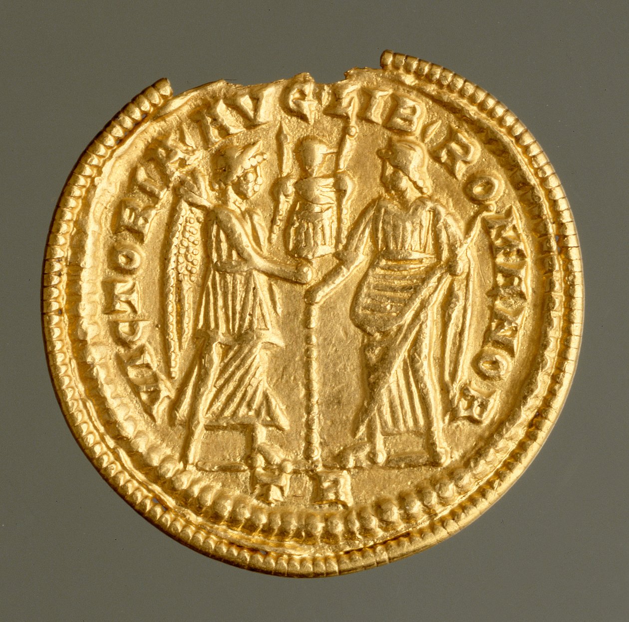 Magnentius Solidusa, Kirchbergben találták, 350-353 körül (arany) alkotó: Roman Roman