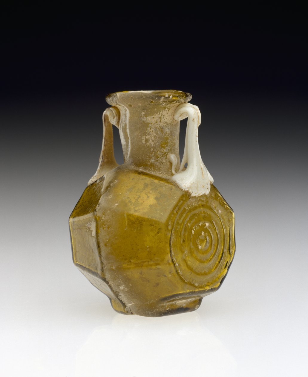 Hordó alakú lombik, AD 1-100 (üveg) alkotó: Roman