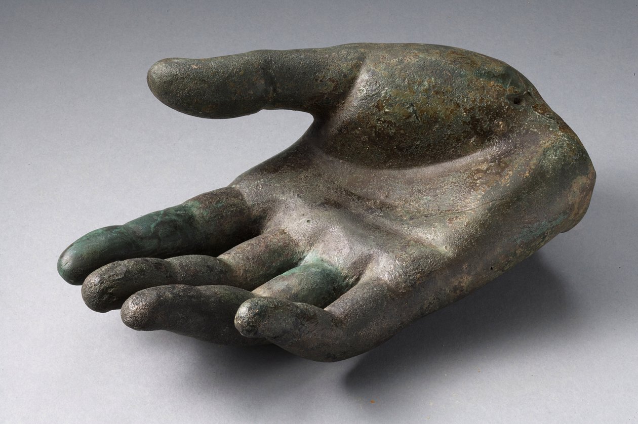Kéz (bronz) alkotó: Roman