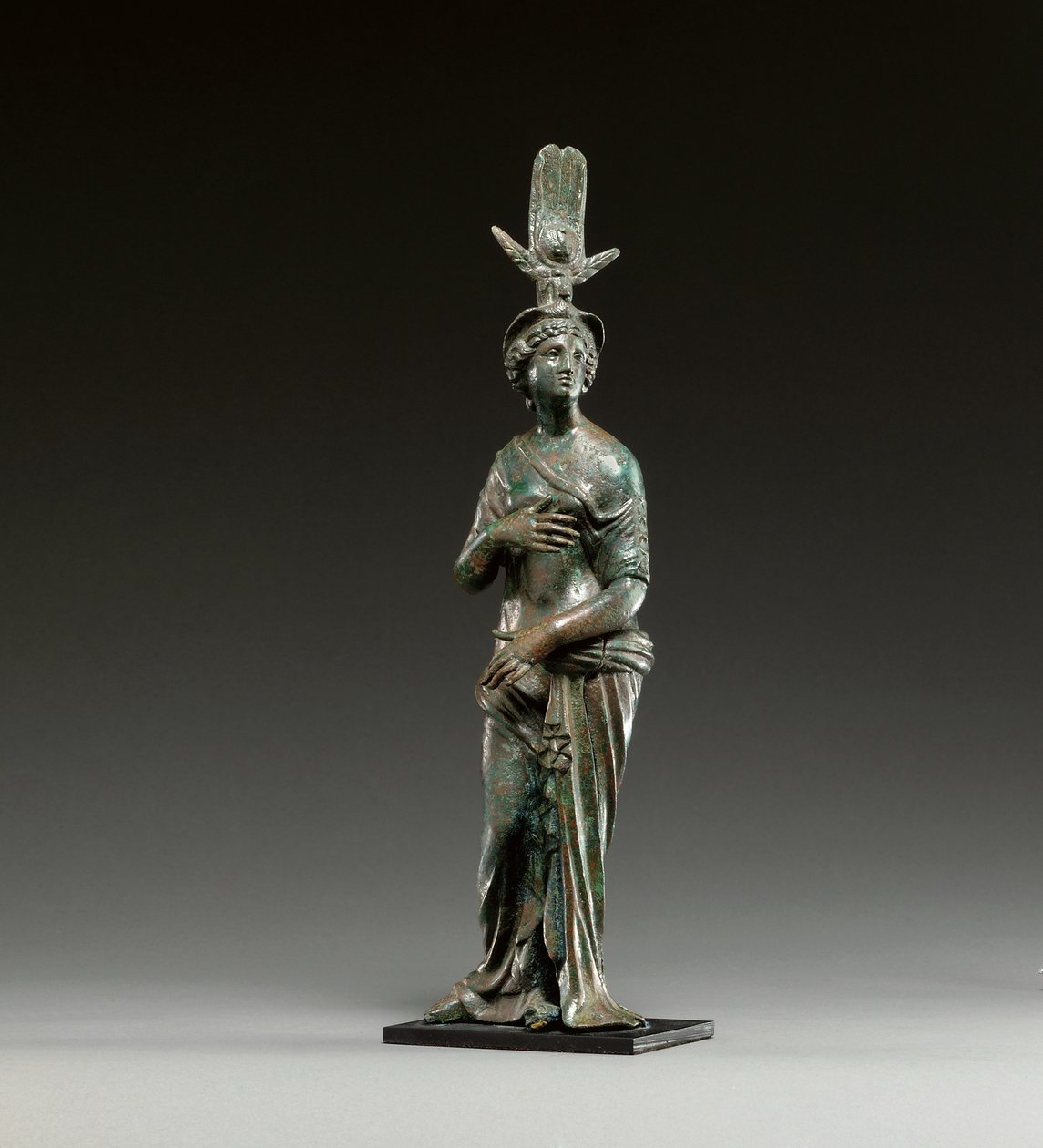 Ízisz-Aphrodité (bronz) alkotó: Roman