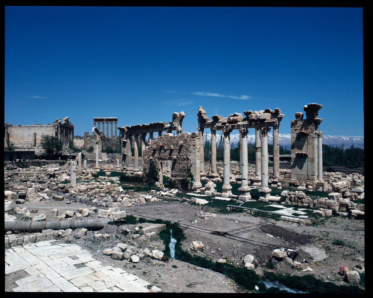 A helyszín maradványai alkotó: Roman