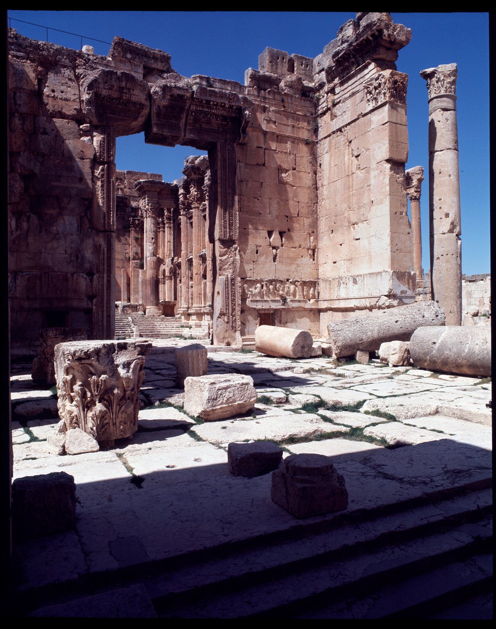 Bacchus templomának maradványai alkotó: Roman